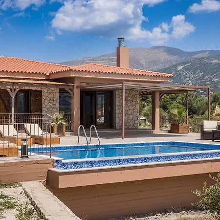 Saint Nicholas 4 *