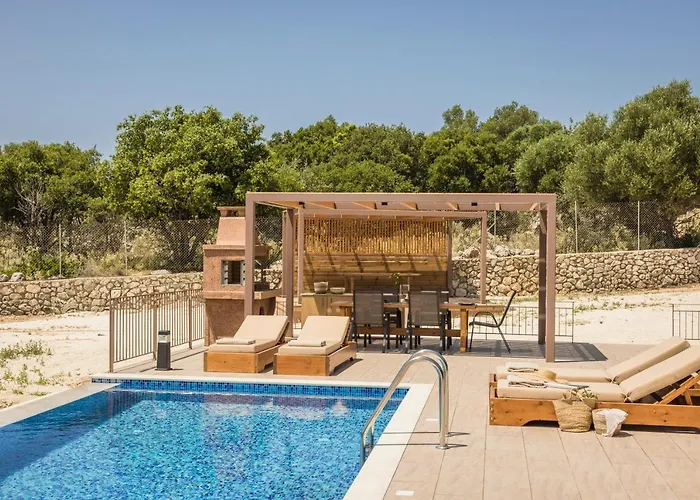 Saint Nicholas 4 Villa Razáta